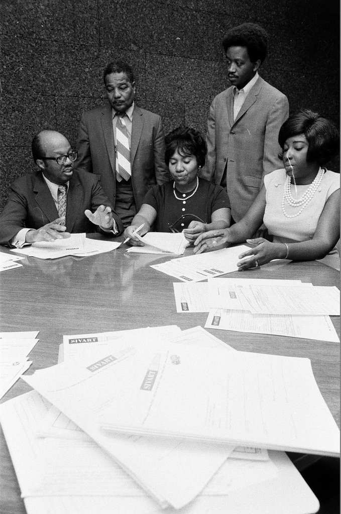 Contract Buyers League members signing up for loans - James (Jim) Klepitsch for Chicago Sun-Times