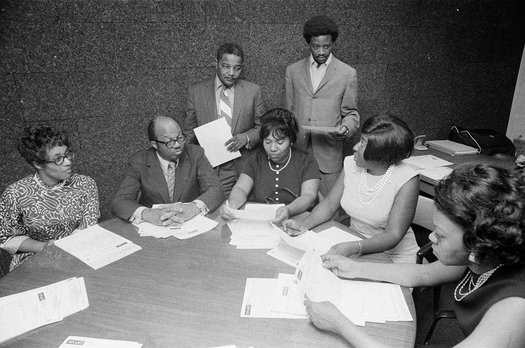 Contract Buyers League members signing up for loans - James (Jim) Klepitsch for Chicago Sun-Times