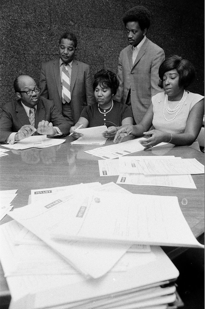 Contract Buyers League members signing up for loans - James (Jim) Klepitsch for Chicago Sun-Times