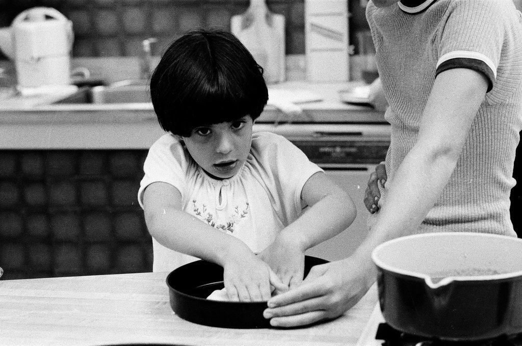 Kids prepare pizzas at Continental Cookery - Gene Pesek for Chicago Sun-Times