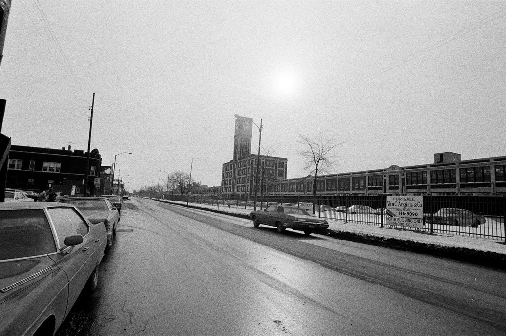 Crain Company building - John Tweedle for Chicago Sun-Times