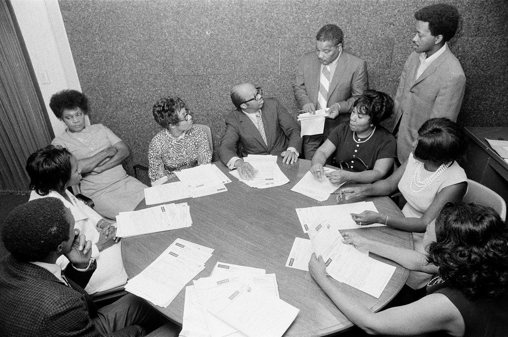 Contract Buyers League members signing up for loans - James (Jim) Klepitsch for Chicago Sun-Times