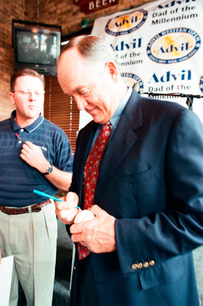 Nolan Ryan makes appearance at The Cubby Bear - Brian Jackson for Chicago Sun-Times