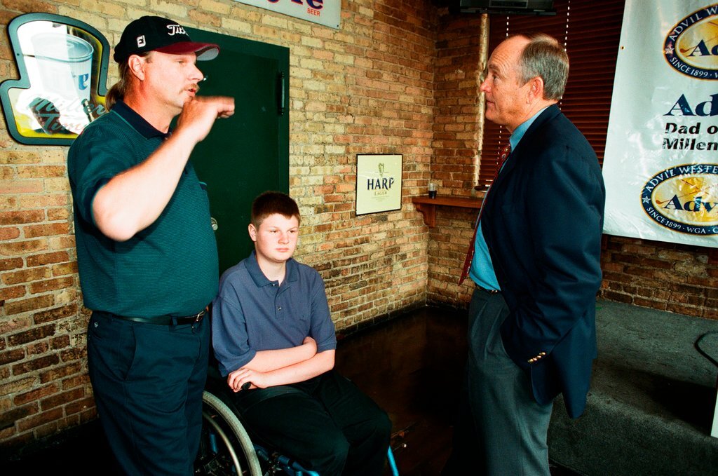Nolan Ryan makes appearance at The Cubby Bear - Brian Jackson for Chicago Sun-Times