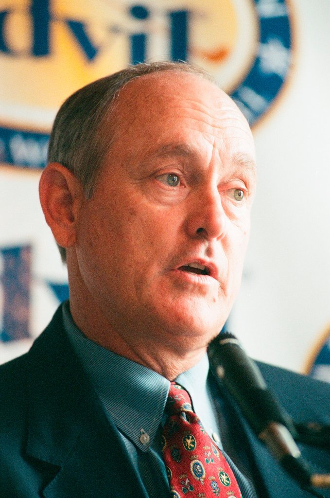 Nolan Ryan makes appearance at The Cubby Bear - Brian Jackson for Chicago Sun-Times