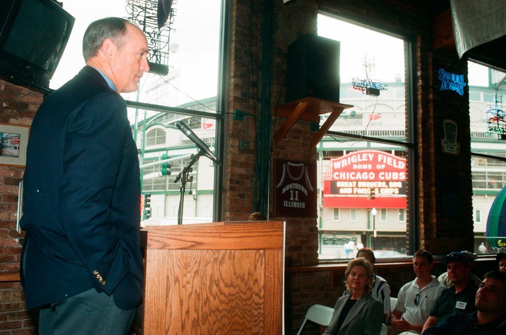 Nolan Ryan makes appearance at The Cubby Bear - Brian Jackson for Chicago Sun-Times