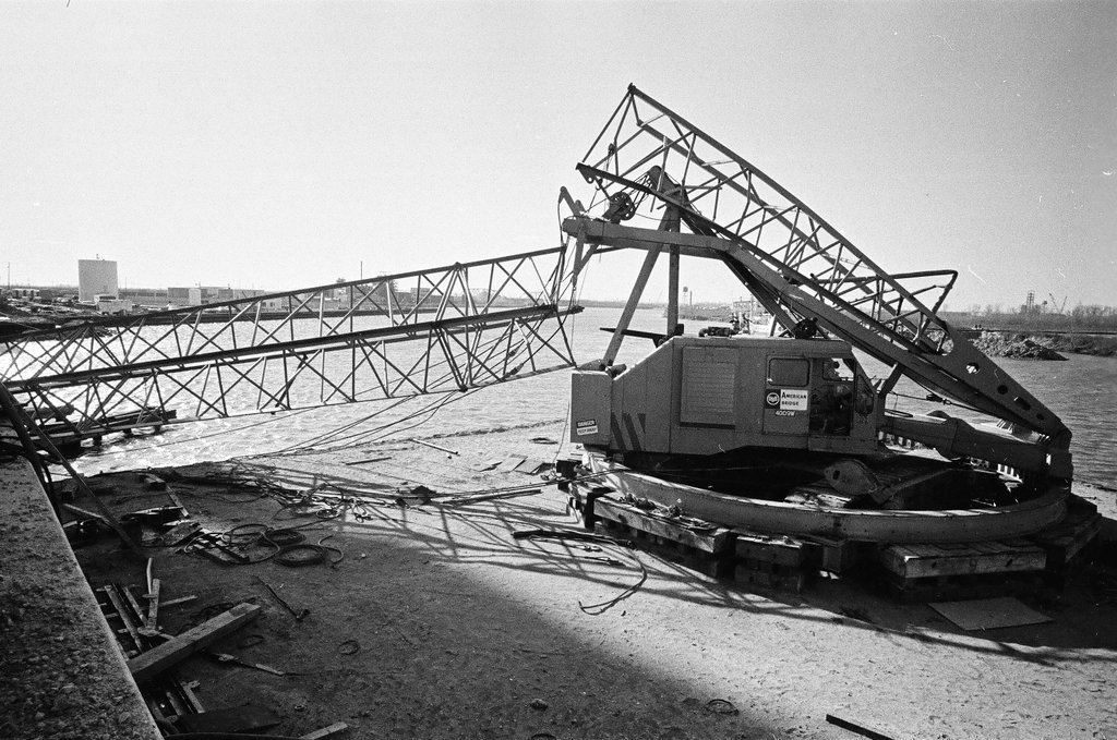 Broken crane machine in Calumet River - Pete Peters for Chicago Sun-Times