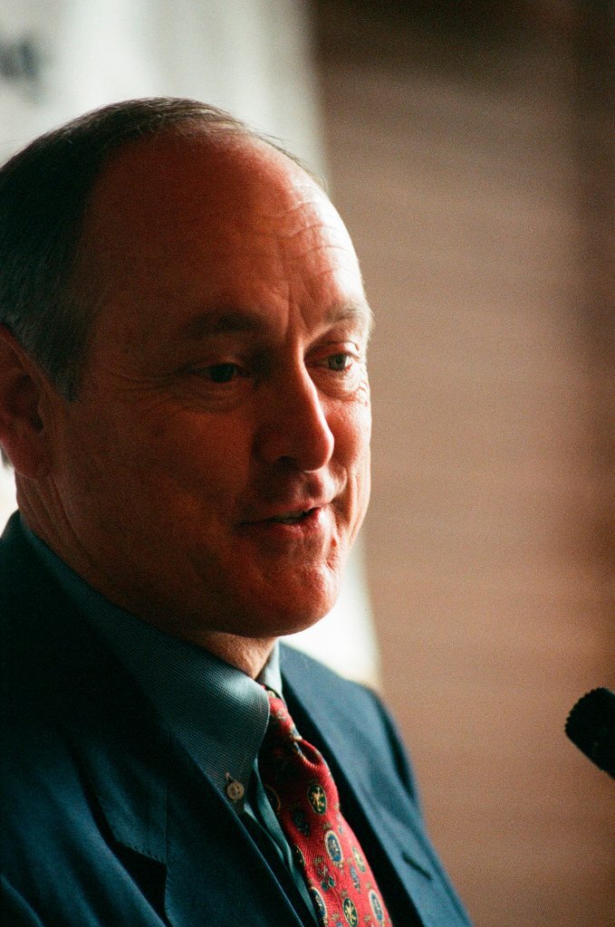 Nolan Ryan makes appearance at The Cubby Bear - Brian Jackson for Chicago Sun-Times