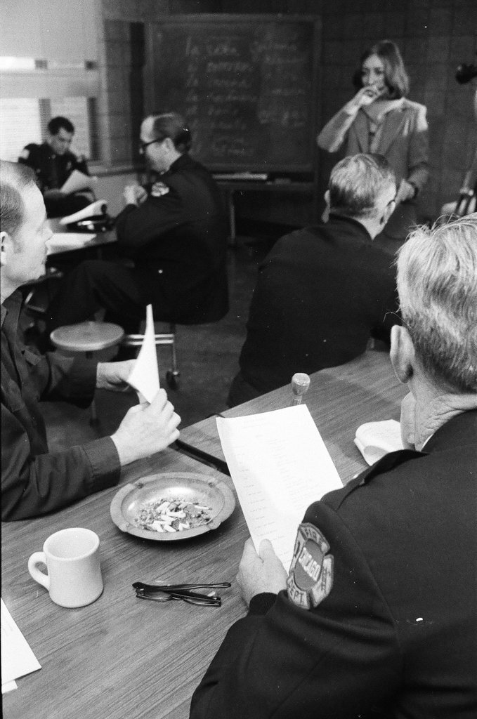 Firefighters learn Spanish - Larry Graff for Chicago Sun-Times