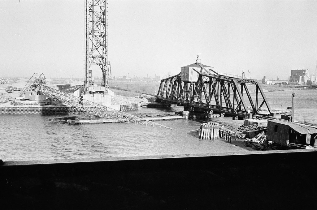 Broken crane machine in Calumet River - Pete Peters for Chicago Sun-Times