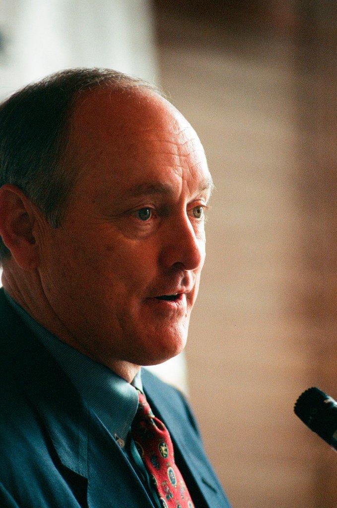 Nolan Ryan makes appearance at The Cubby Bear - Brian Jackson for Chicago Sun-Times