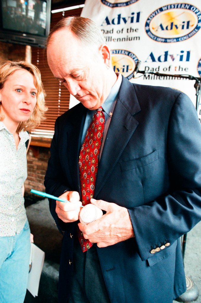 Nolan Ryan makes appearance at The Cubby Bear - Brian Jackson for Chicago Sun-Times
