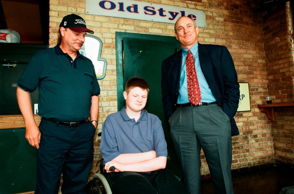 Nolan Ryan makes appearance at The Cubby Bear - Brian Jackson for Chicago Sun-Times