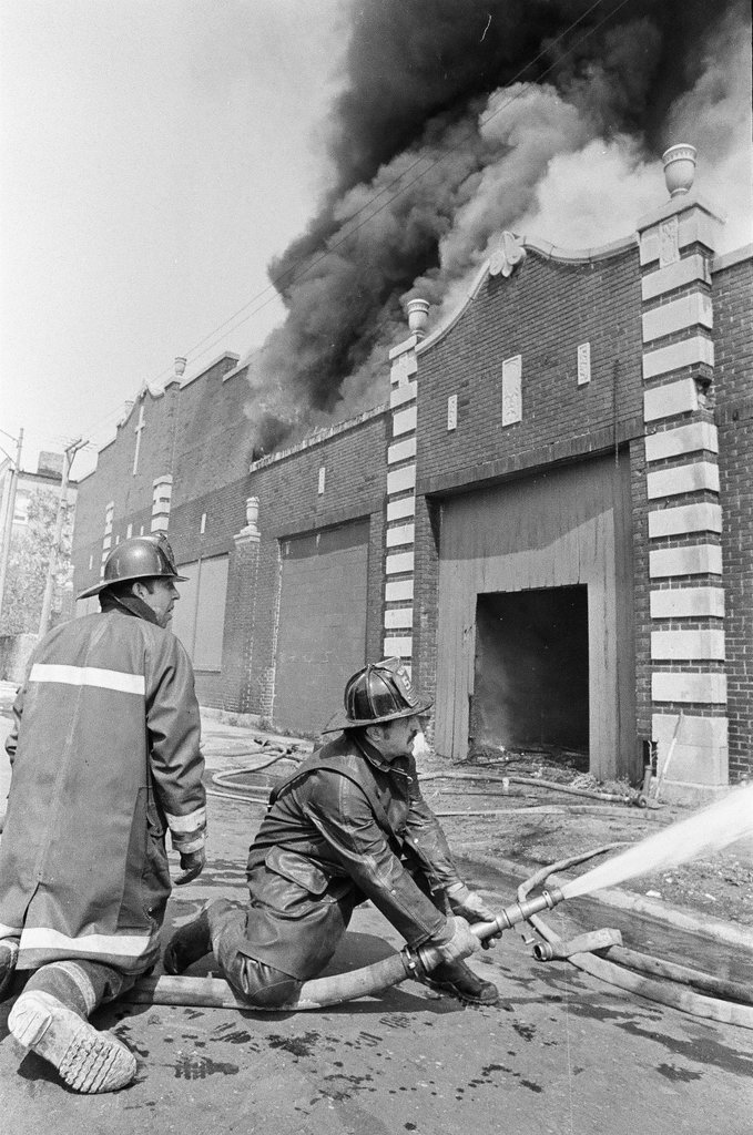 Firefighters fight a fire in Douglas - Jerry Tomaselli for Chicago Sun-Times