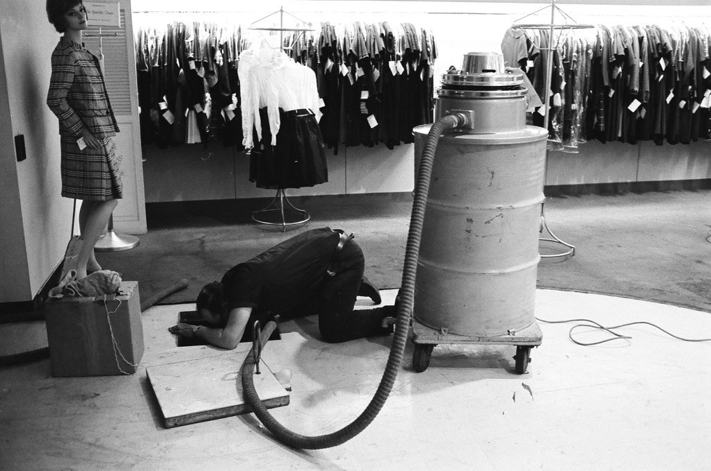Aftermath of Carson Pirie Scott fire - Ralph Arvidson for Chicago Sun-Times
