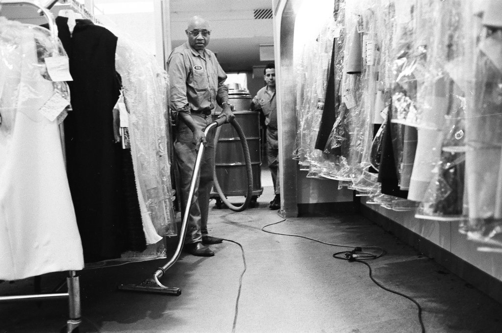 Aftermath of Carson Pirie Scott fire - Ralph Arvidson for Chicago Sun-Times