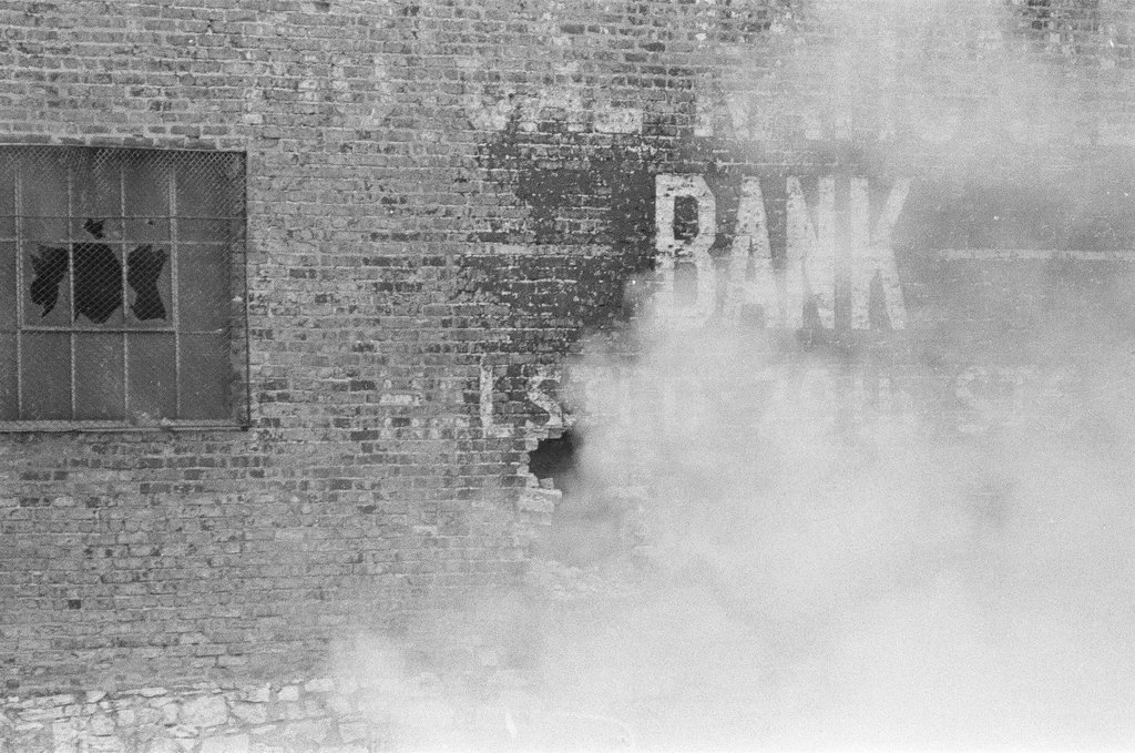 Firefighters knock out wall to access building - John Tweedle for Chicago Sun-Times