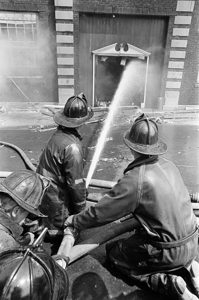 Firefighters fight a fire in Douglas - Jerry Tomaselli for Chicago Sun-Times