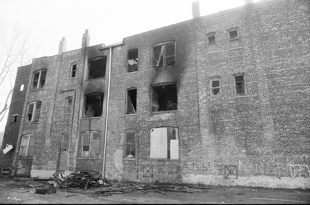 Exterior and interior damage of apartment fire - Jim Mescall for Chicago Sun-Times