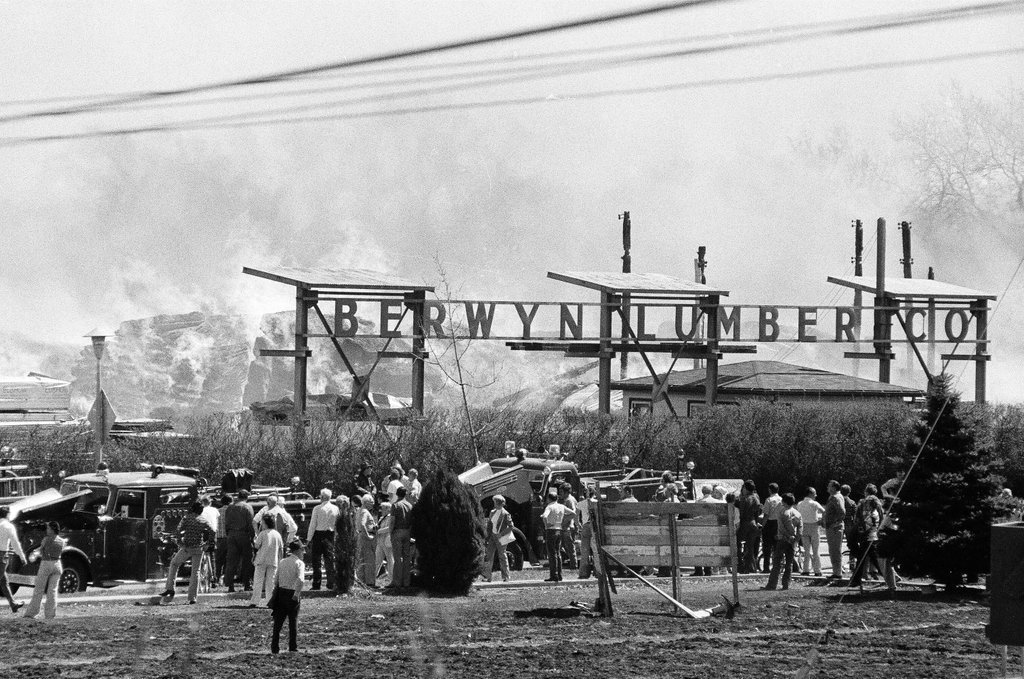 Fire at Berwyn Lumber Company - James (Jim) Klepitsch for Chicago Sun-Times