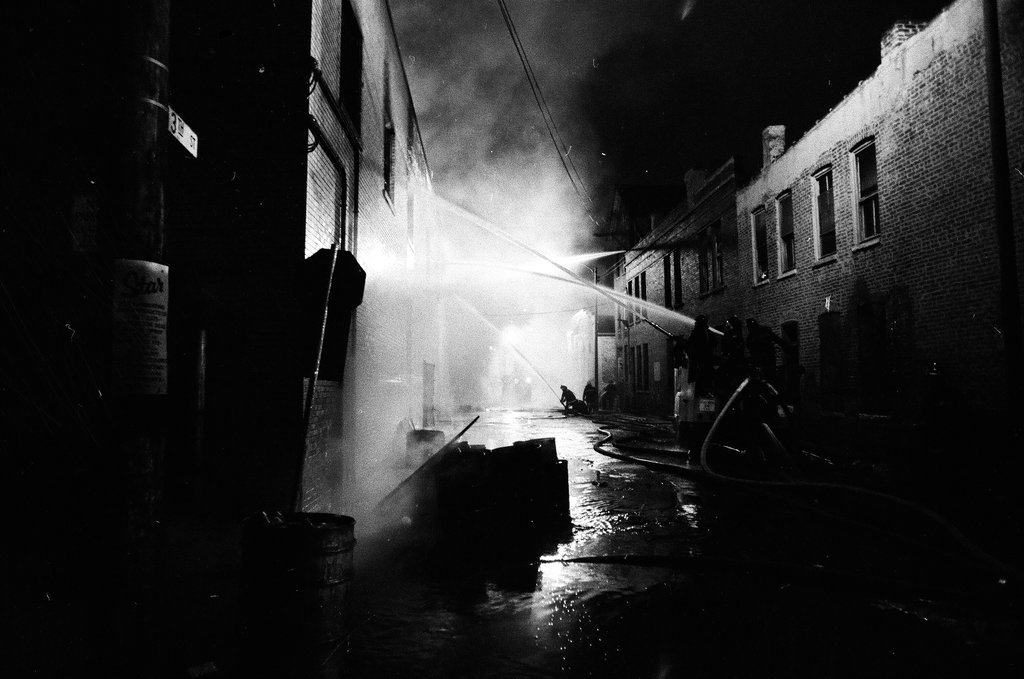 4th alarm fire on Maxwell Street - Edward DeLuga for Chicago Sun-Times