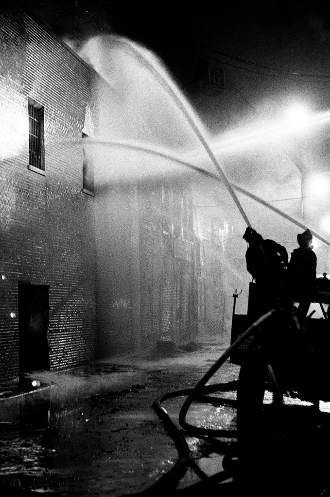 4th alarm fire on Maxwell Street - Edward DeLuga for Chicago Sun-Times