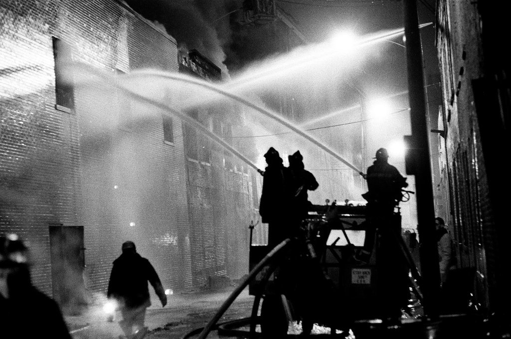 4th alarm fire on Maxwell Street - Edward DeLuga for Chicago Sun-Times