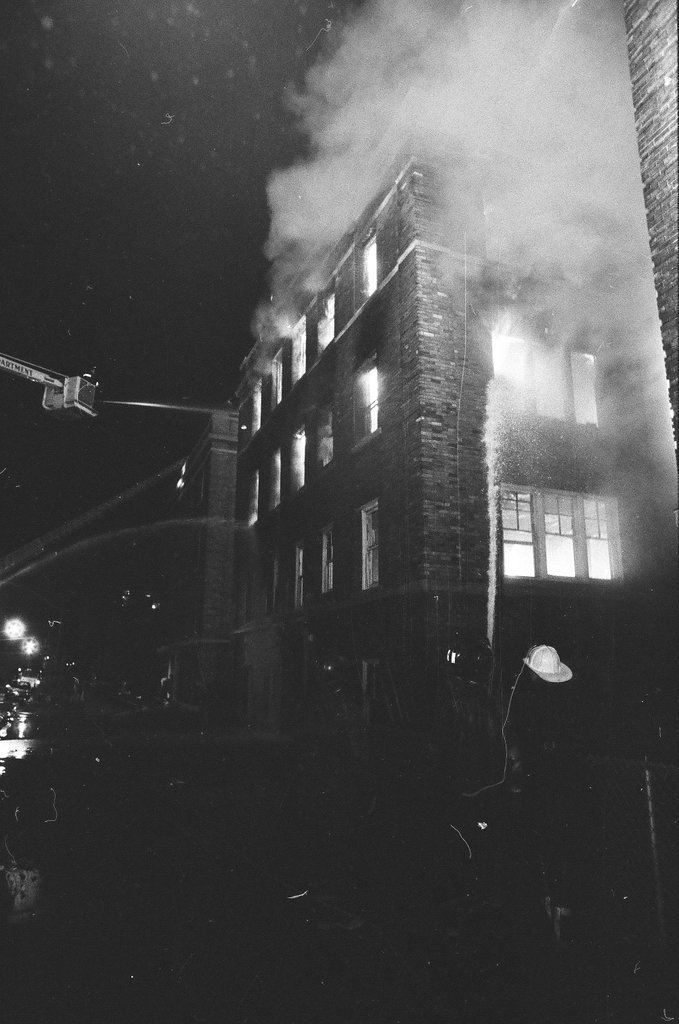 Firefighters put out fire in Woodlawn - Jerry Tomaselli for Chicago Sun-Times