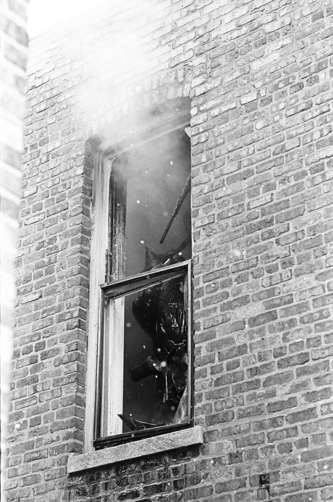 Firefighters fight fire in Grand Boulevard - Kevin Horan for Chicago Sun-Times