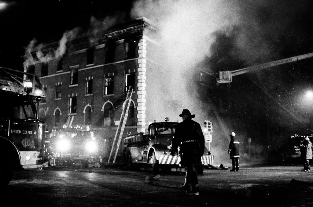 3rd alarm fire in Oakwood - Perry C. Riddle for Chicago Sun-Times