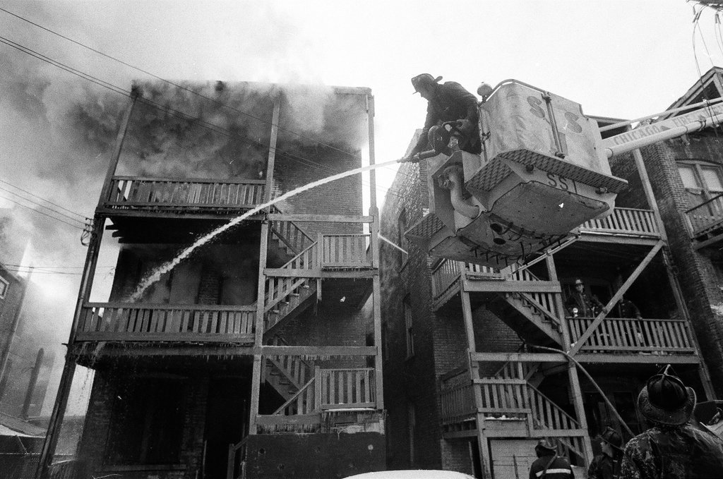 Firefighters fight 2nd alarm fire in North Lawndale - Jerry Tomaselli for Chicago Sun-Times