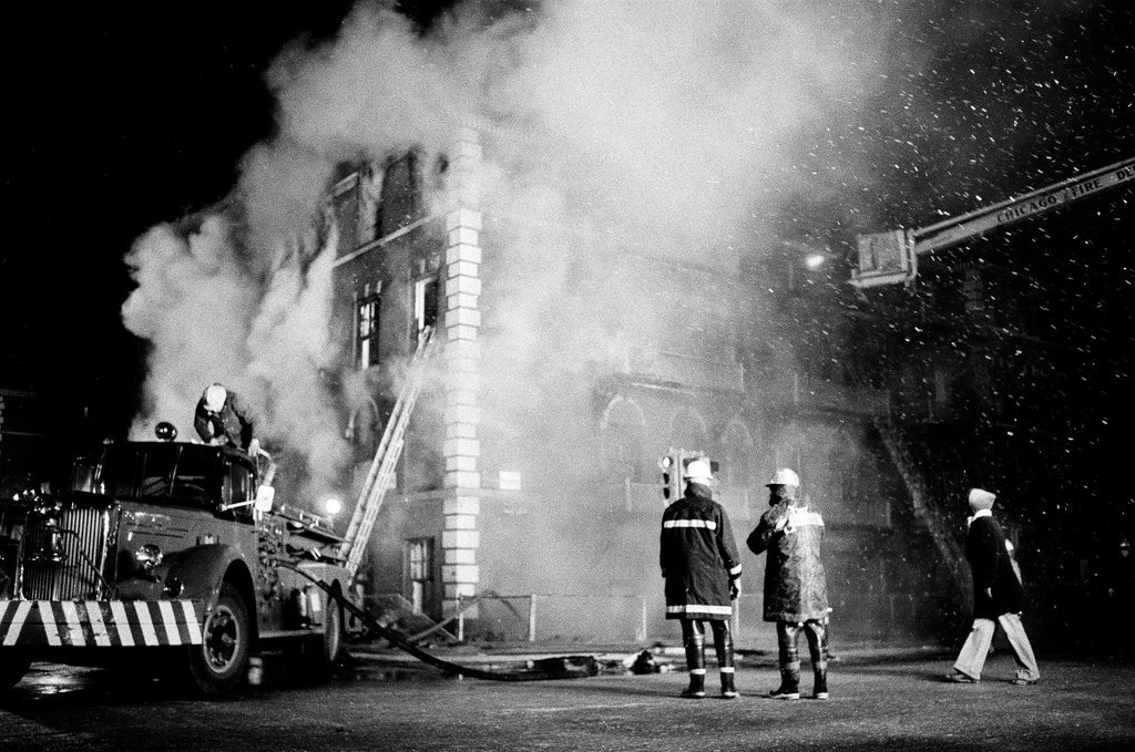 3rd alarm fire in Oakwood - Perry C. Riddle for Chicago Sun-Times