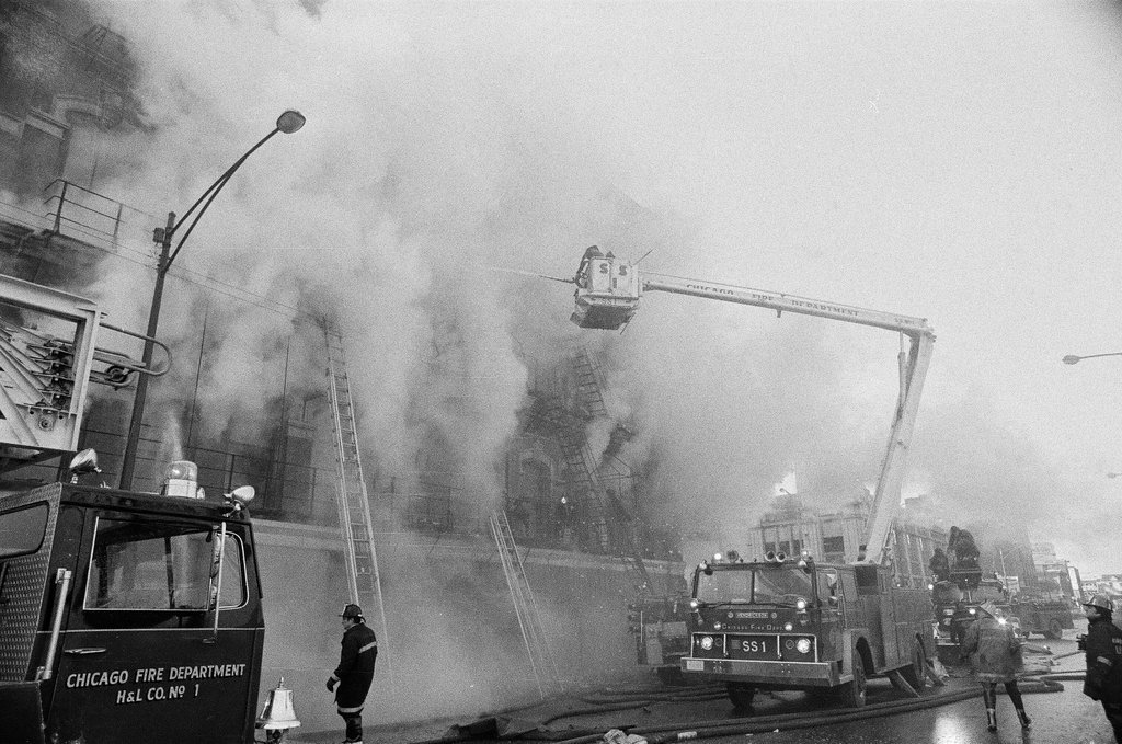 3rd alarm fire at Pacific Hotel - Jack Lenahan for Chicago Sun-Times