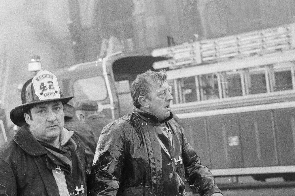 3rd alarm fire at Pacific Hotel - Jack Lenahan for Chicago Sun-Times