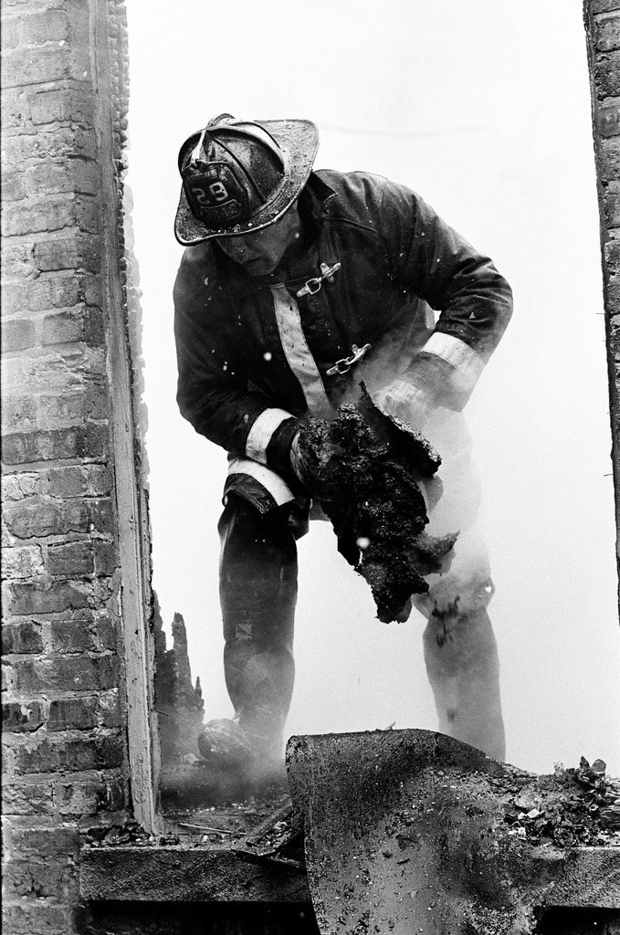 Firefighters fight fire in Grand Boulevard - Kevin Horan for Chicago Sun-Times