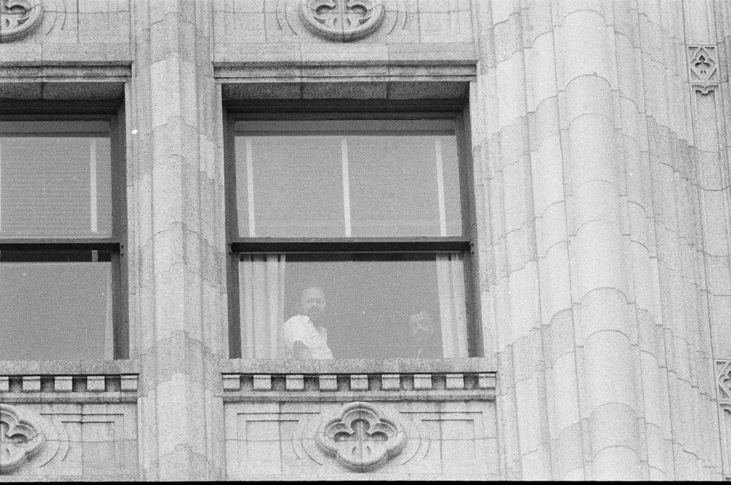 Hostages held in West German Consulate - Jerry Tomaselli for Chicago Sun-Times