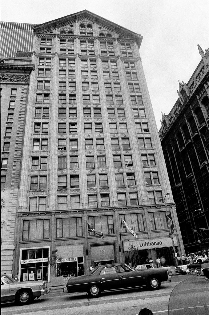 Hostages held in West German Consulate - Jerry Tomaselli for Chicago Sun-Times