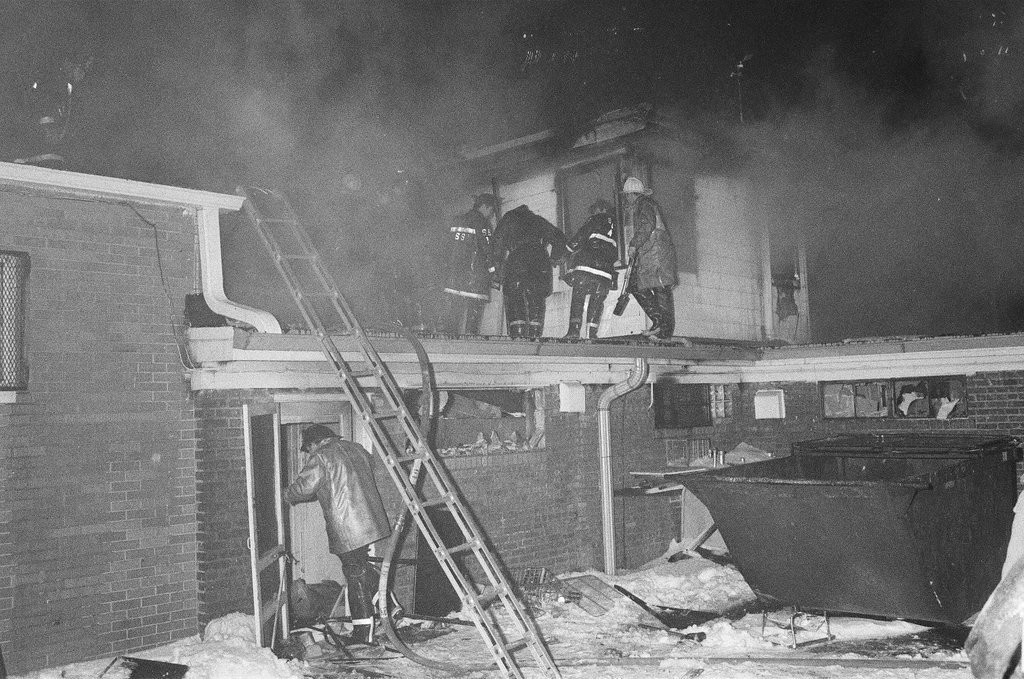 Fire at Burnham Harbor Yacht Club - Chuck (Charles) Kirman for Chicago Sun-Times