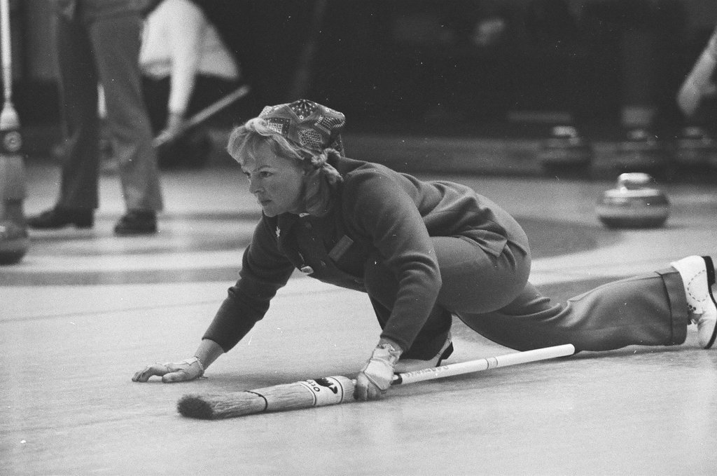 Women's Invitational curling competition - Larry Graff for Chicago Sun-Times