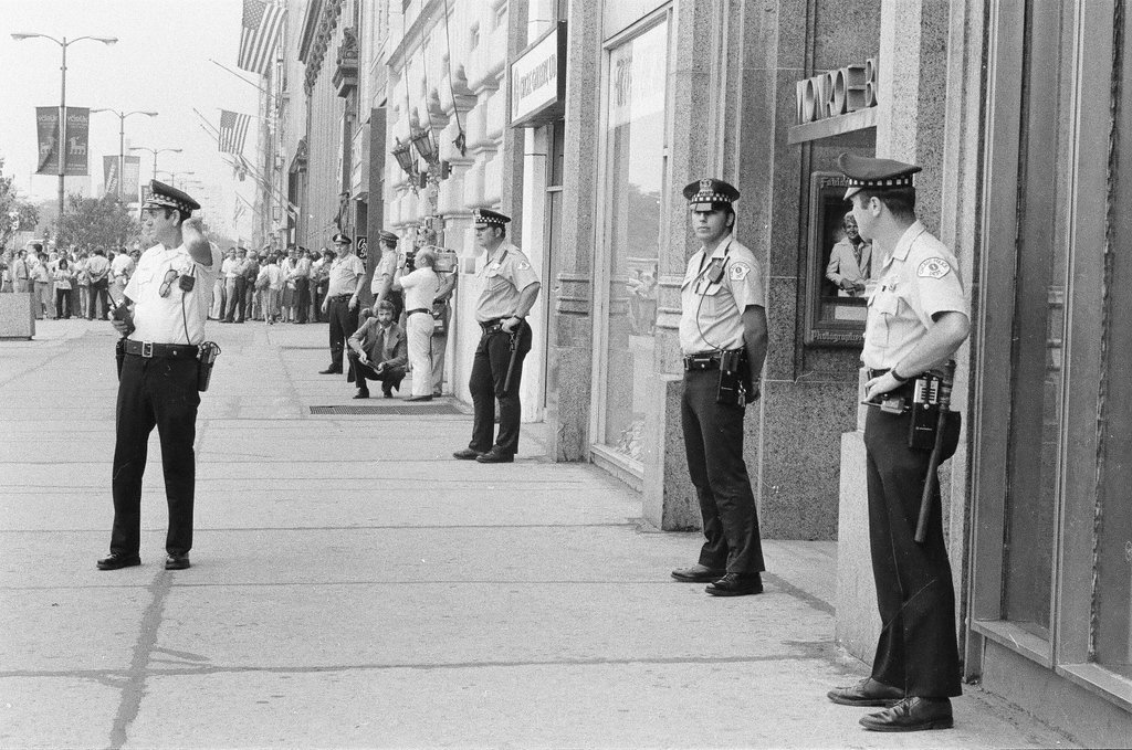 Hostages held in West German Consulate - Jerry Tomaselli for Chicago Sun-Times