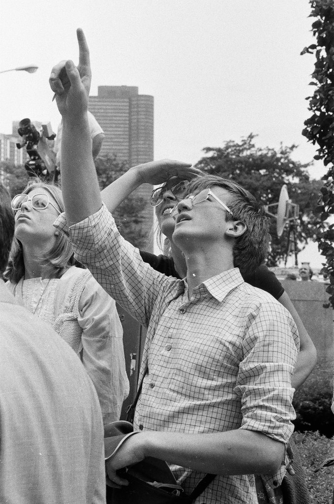 Hostages held in West German Consulate - Jerry Tomaselli for Chicago Sun-Times