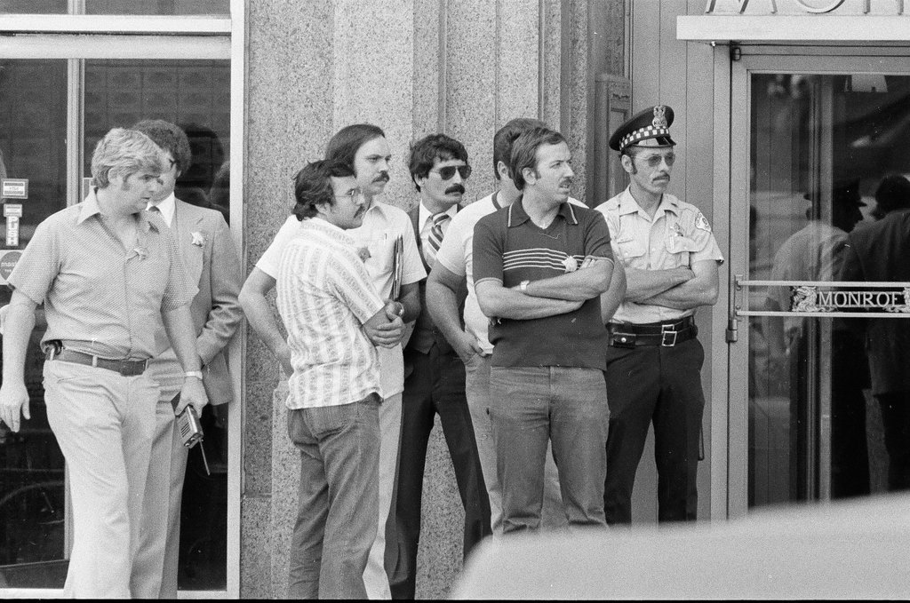 Hostages held in West German Consulate - Jerry Tomaselli for Chicago Sun-Times