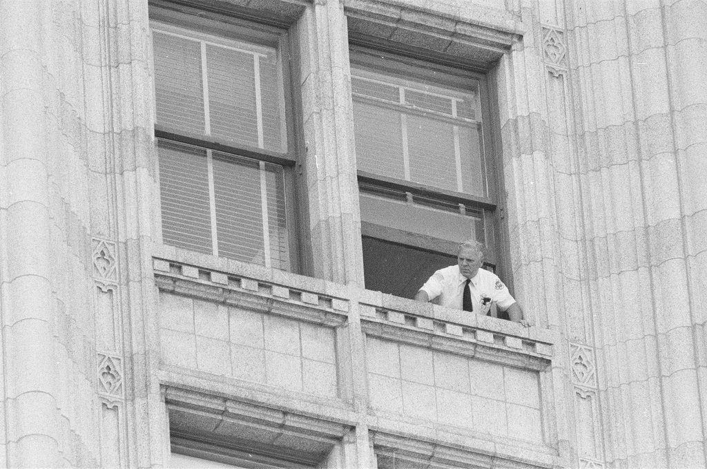 Hostages held in West German Consulate - Jerry Tomaselli for Chicago Sun-Times