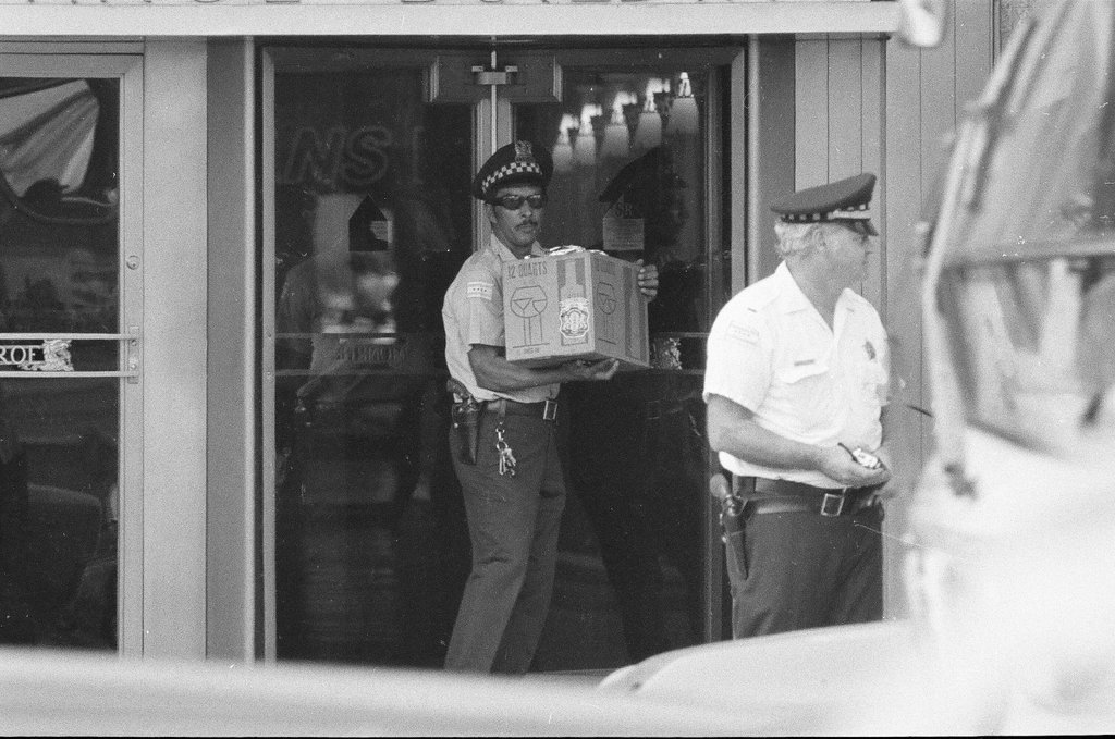Hostages held in West German Consulate - Jerry Tomaselli for Chicago Sun-Times