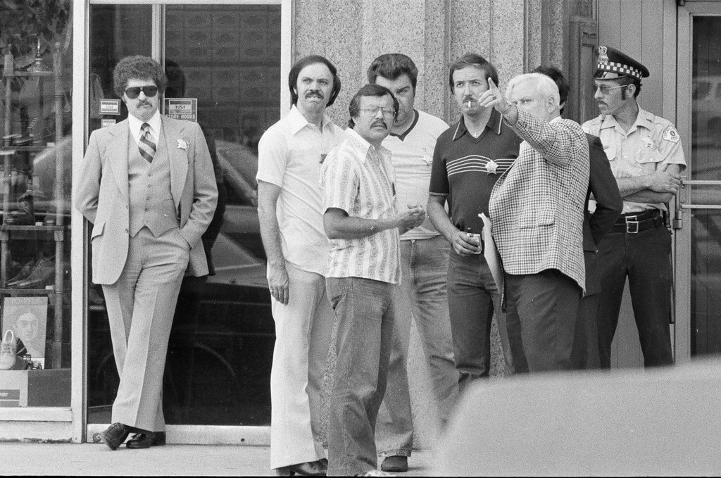 Hostages held in West German Consulate - Jerry Tomaselli for Chicago Sun-Times