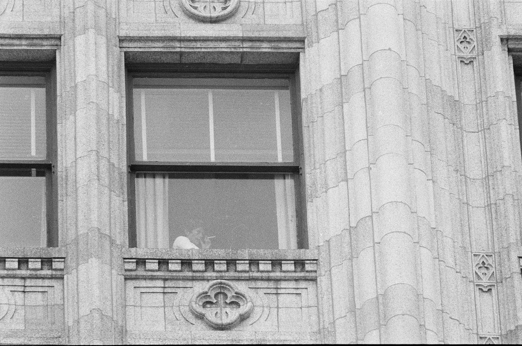 Hostages held in West German Consulate - Jerry Tomaselli for Chicago Sun-Times