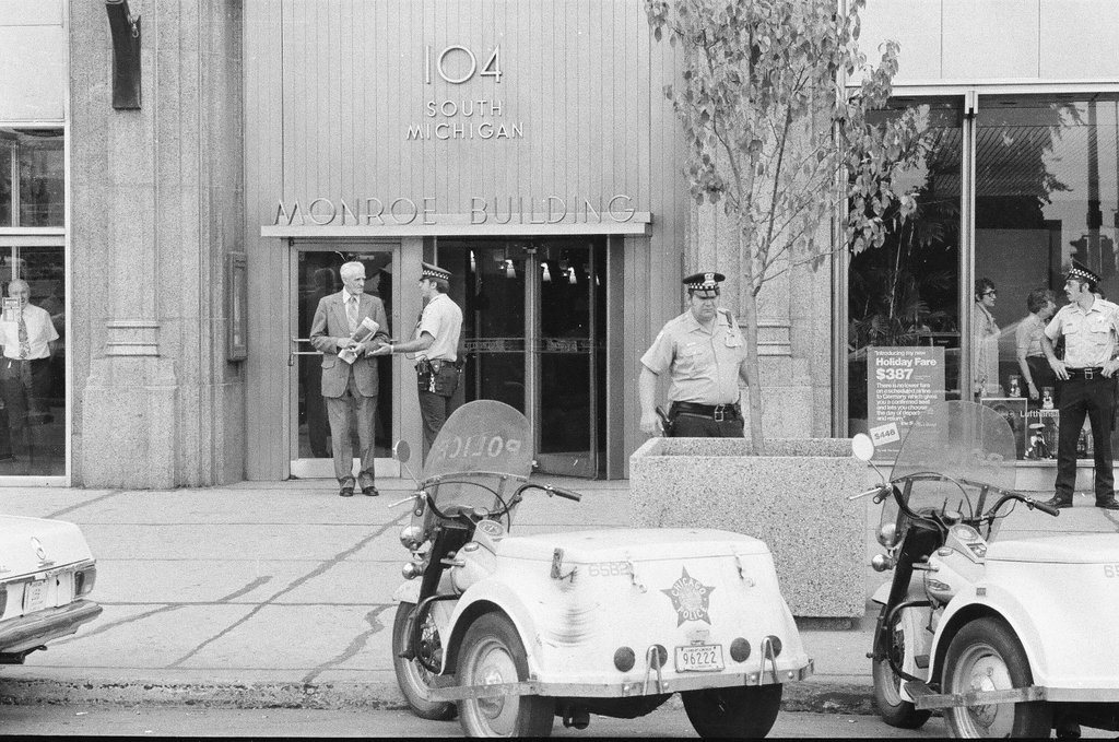 Hostages held in West German Consulate - Jerry Tomaselli for Chicago Sun-Times