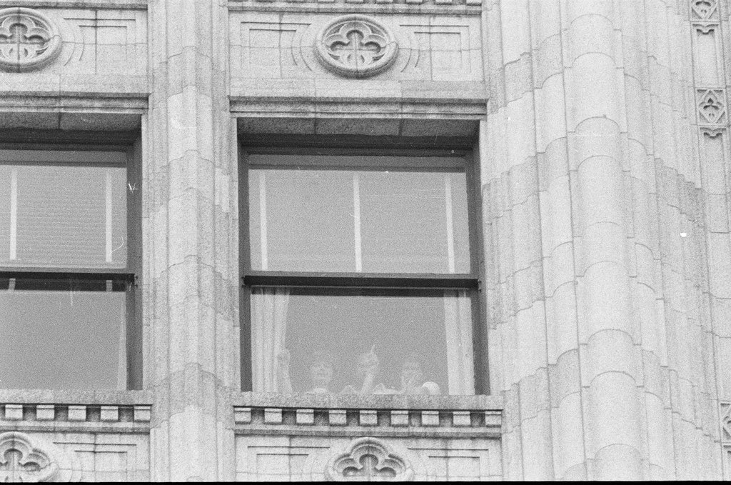 Hostages held in West German Consulate - Jerry Tomaselli for Chicago Sun-Times