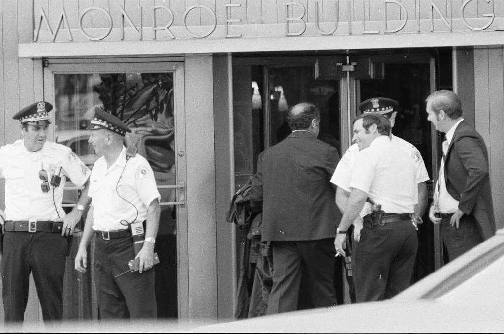 Hostages held in West German Consulate - Jerry Tomaselli for Chicago Sun-Times