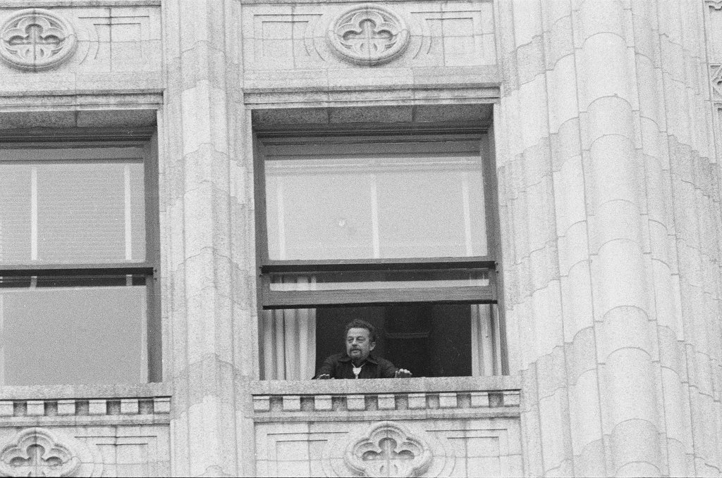Hostages held in West German Consulate - Jerry Tomaselli for Chicago Sun-Times